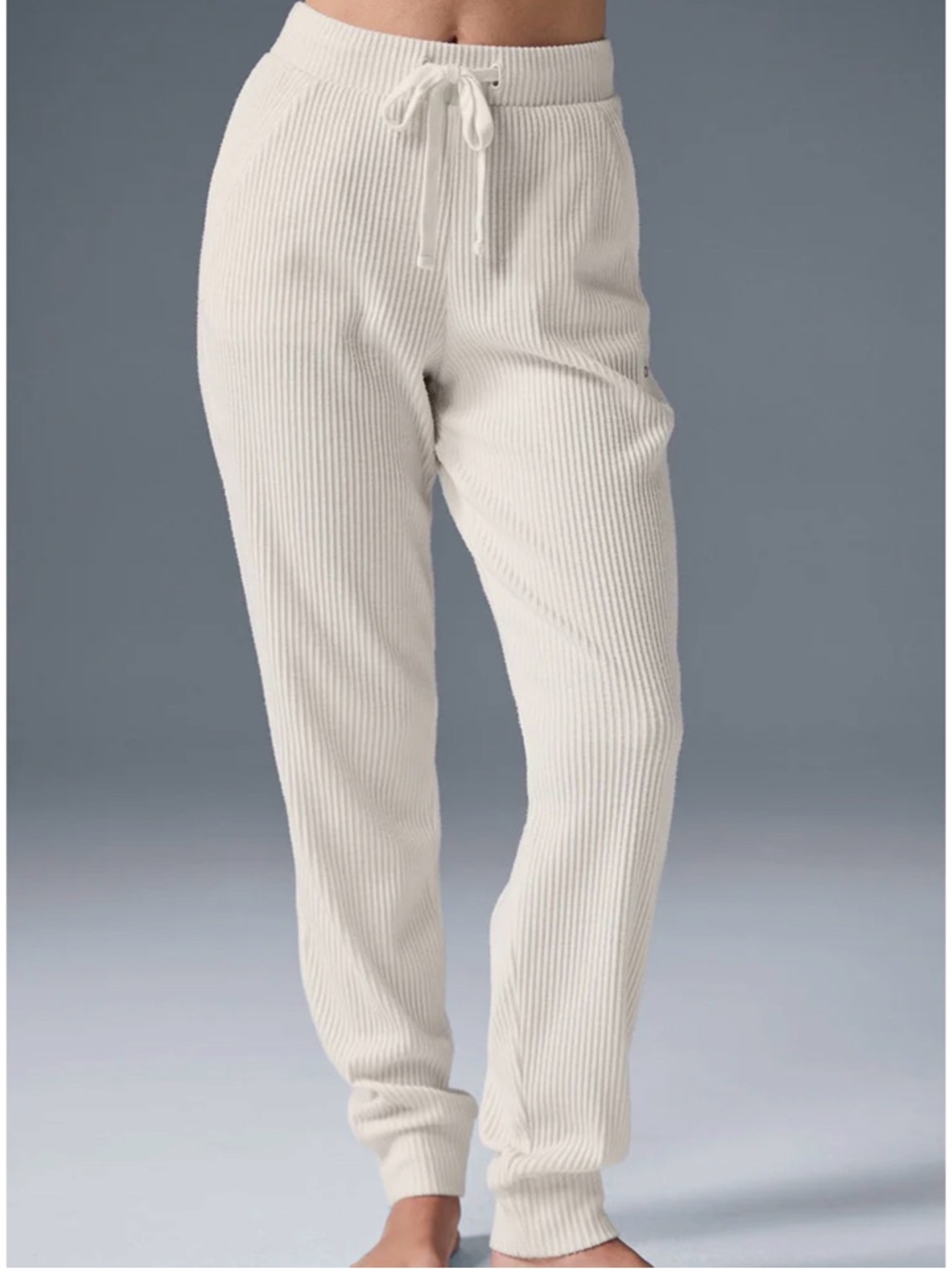 ALO Yoga Muse Sweatpant - Cream